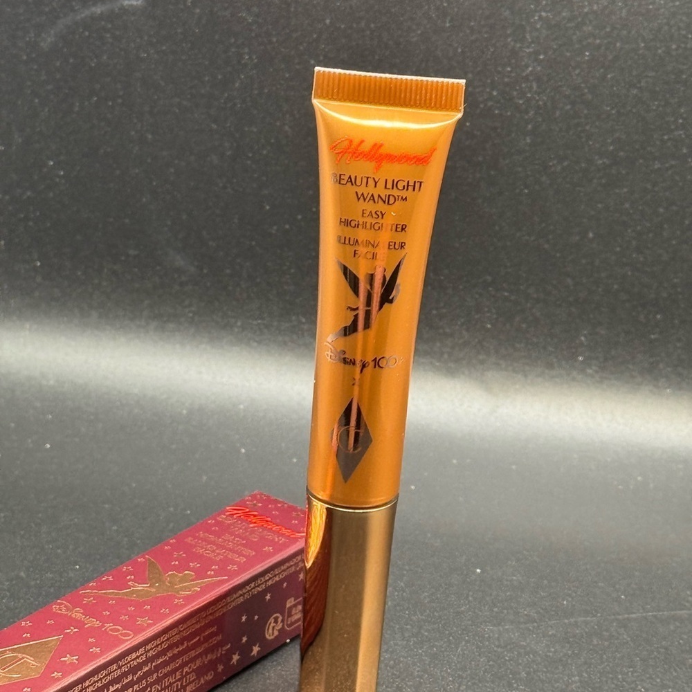 NWT FULL SIZE Charlotte Tilbury Beauty Wand Highlighter Limited Edition - Picture 8 of 8